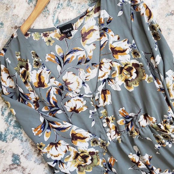 torrid Tops - Torrid Floral Top
